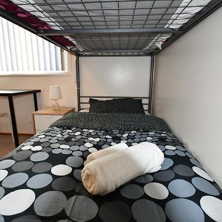 Hostel Style Shared Room Дейли-Сити Экстерьер фото